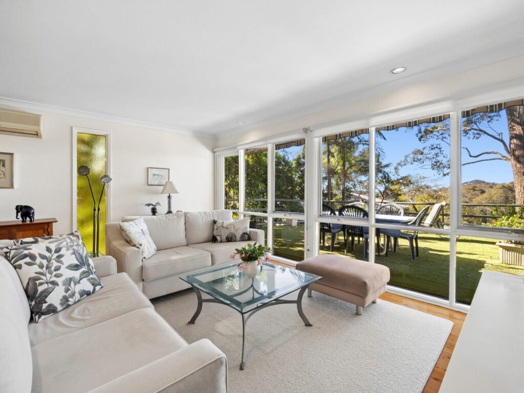 Family home in Bayview secured by Manassen & Co, photo 2